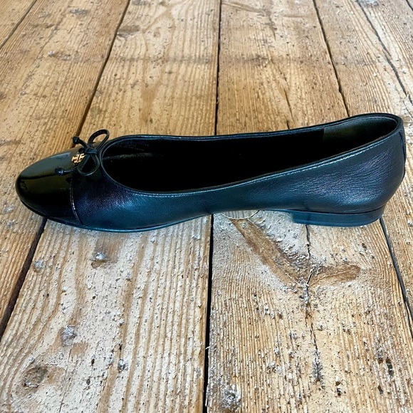 Tory Burch Black Leather Cap-Toe Ballet Flats 9M Quiet Luxury Classic - Picture 10 of 12